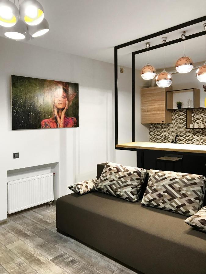 Ferienwohnung Lion King Lesya Ukrainka Lemberg Exterior foto