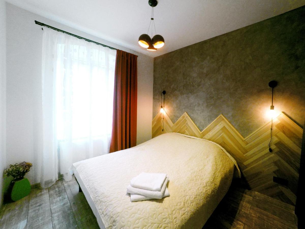 Ferienwohnung Lion King Lesya Ukrainka Lemberg Exterior foto